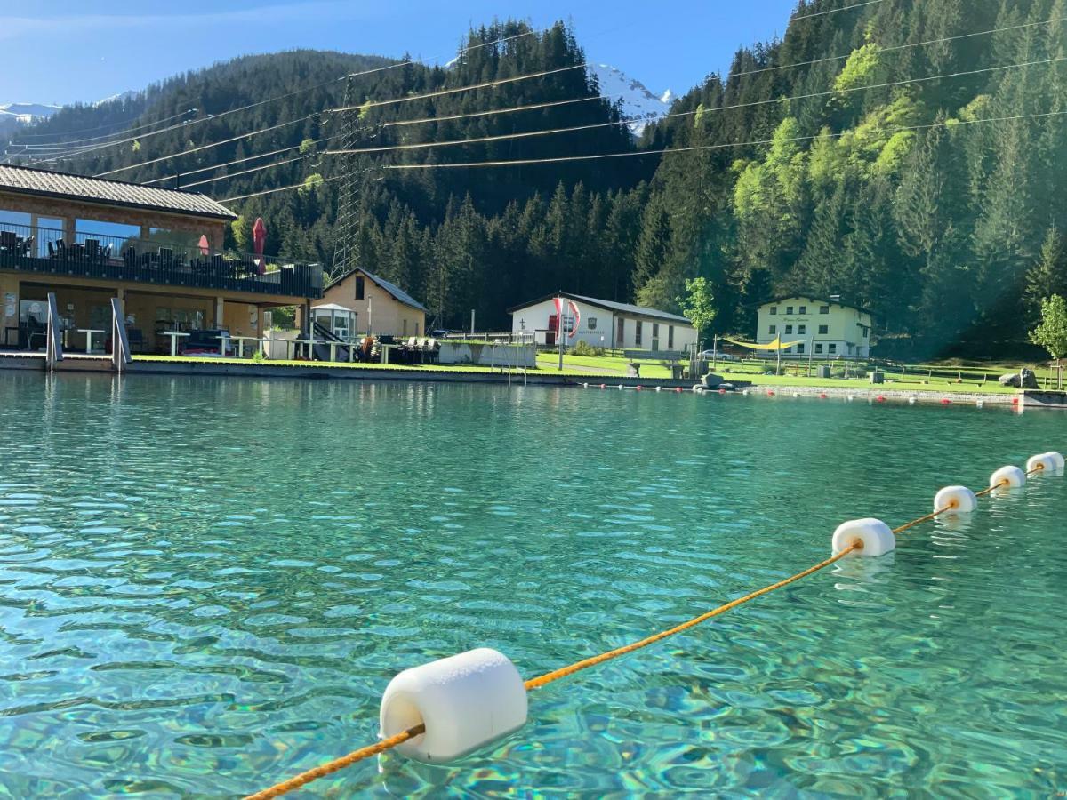 Alpine Lodge Kloesterle Am Arlberg Екстер'єр фото